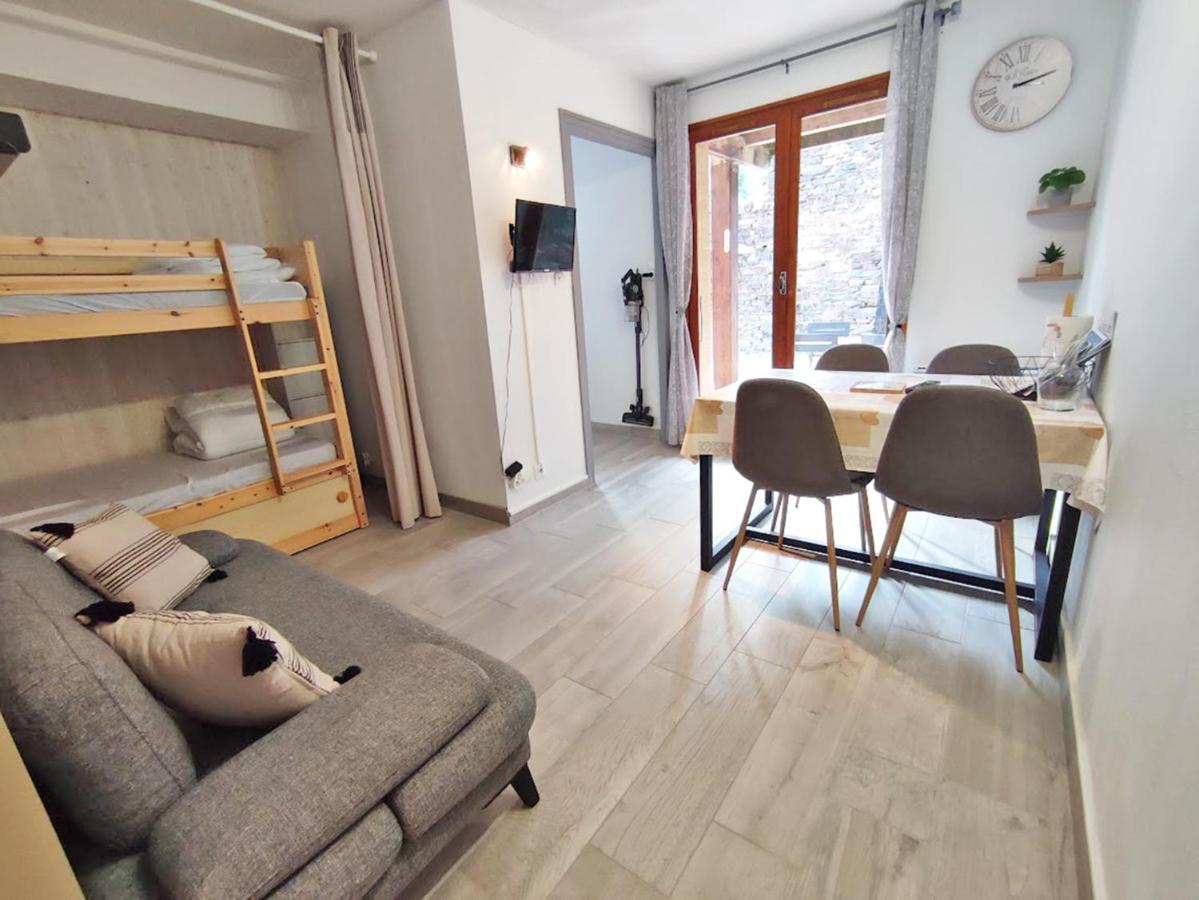 Le Reflet Des Montagnes, Studio, Centre Luchon, 4 Personnes Bagnères-de-Luchon Eksteriør bilde